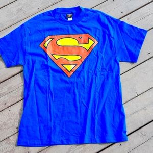 Vintage 2001 Superman Adult T-shirt. NWOT.
